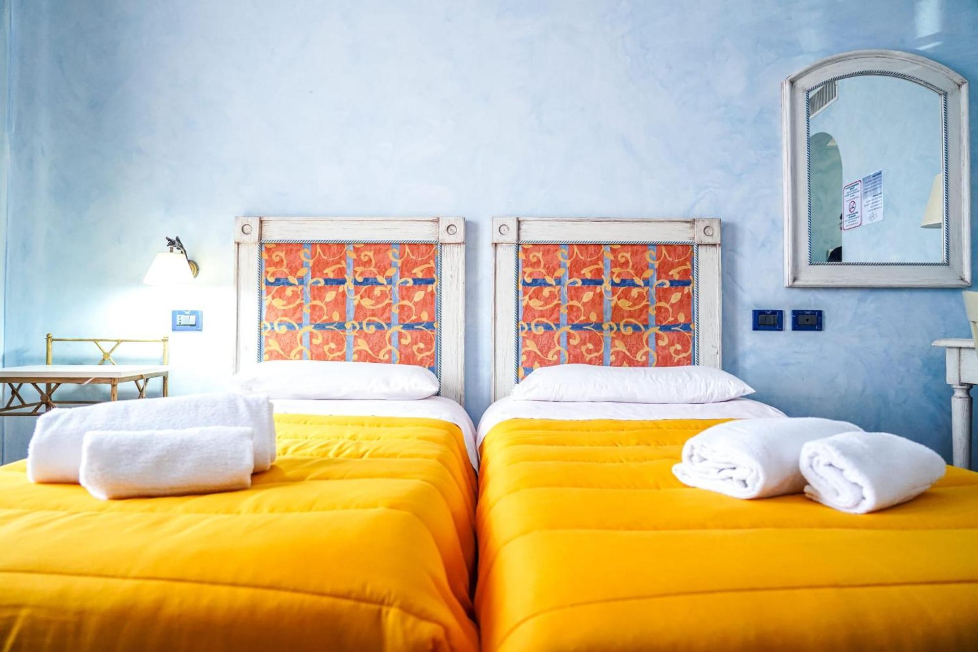 Motel - Hotel Nautico Pozzallo Eksteriør bilde