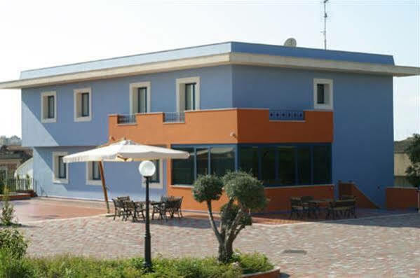 Motel - Hotel Nautico Pozzallo Eksteriør bilde